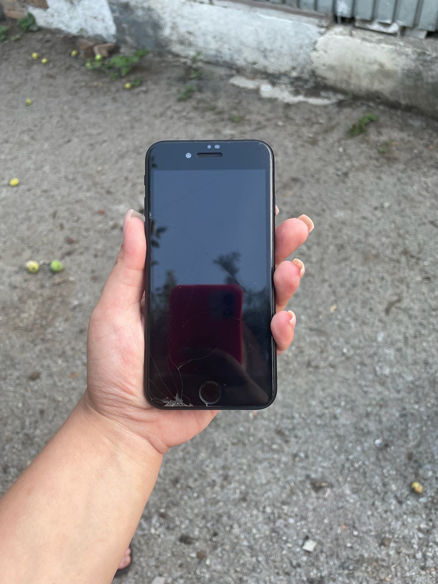 Обміняю iPhone SE 2020