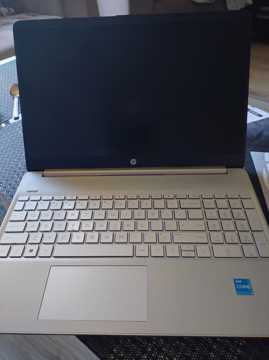 Laptop HP 15s fq2241nw nowy
