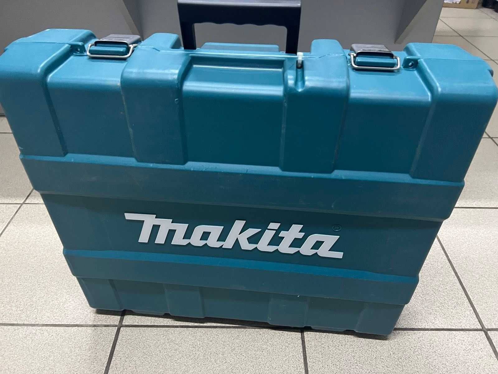 Makita GN900SE Гвоздезабиватель аккумуляторный / газовый НОВЫЙ!