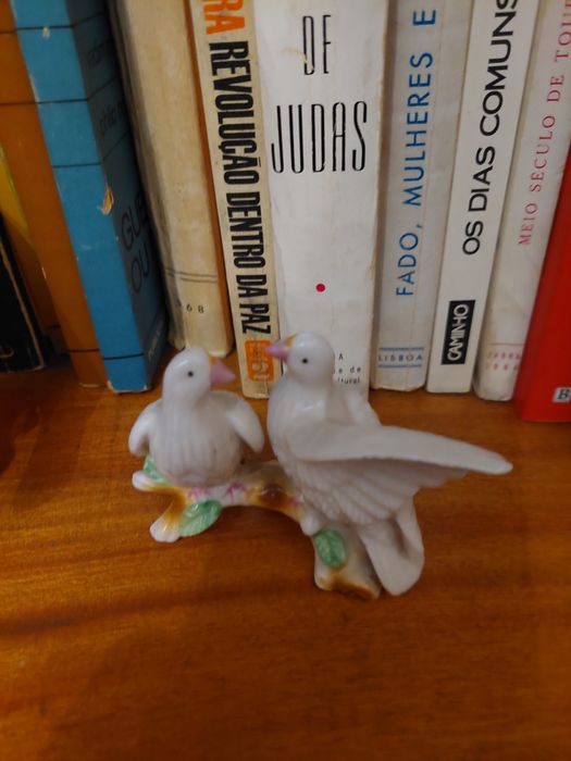 Escultura porcelana pássaros