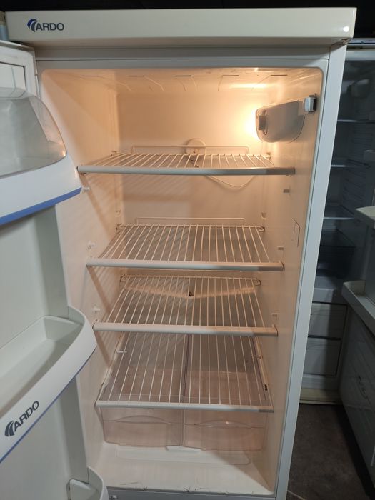 Холодильник Ardo 1,6 м.