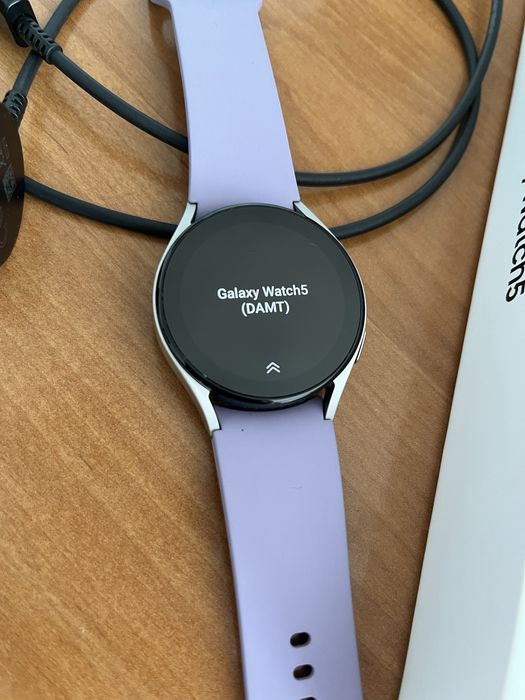 Smartwatch Samsung Galaxy Watch 5 - LTE - NFC - Srebrny - Fioletowy