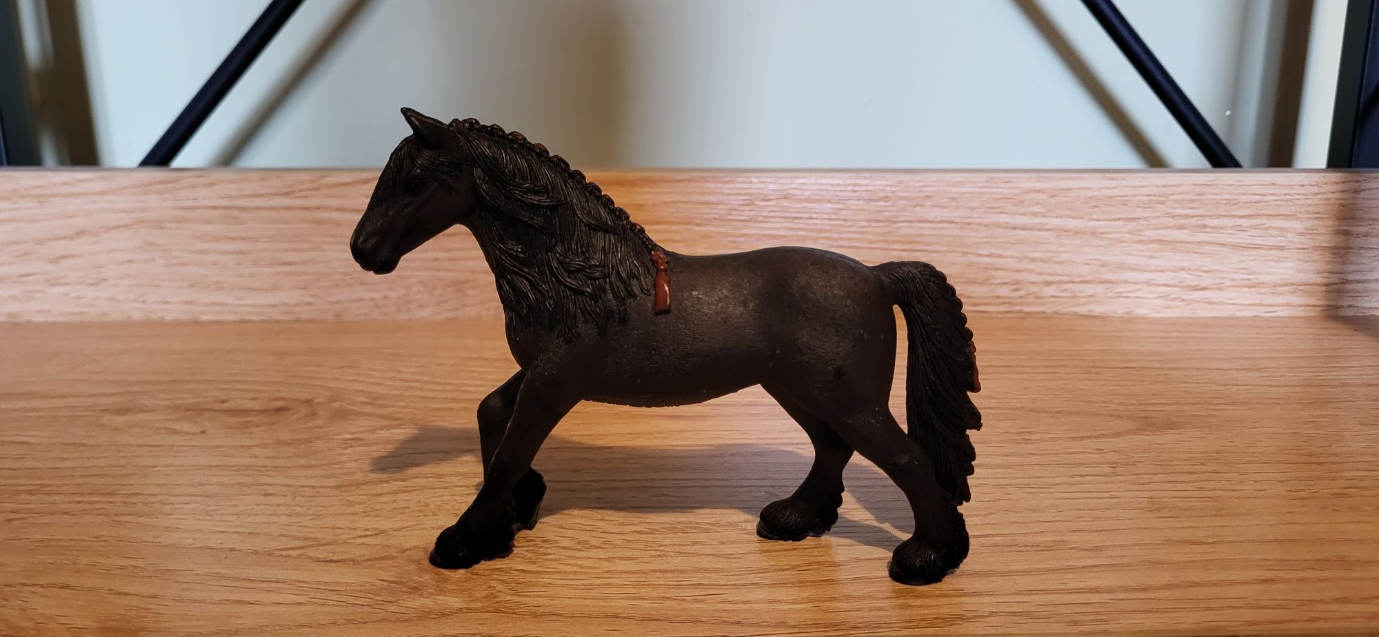 Schleich koń fryzyjski klacz figurka modrl wycofany z 2013 r.