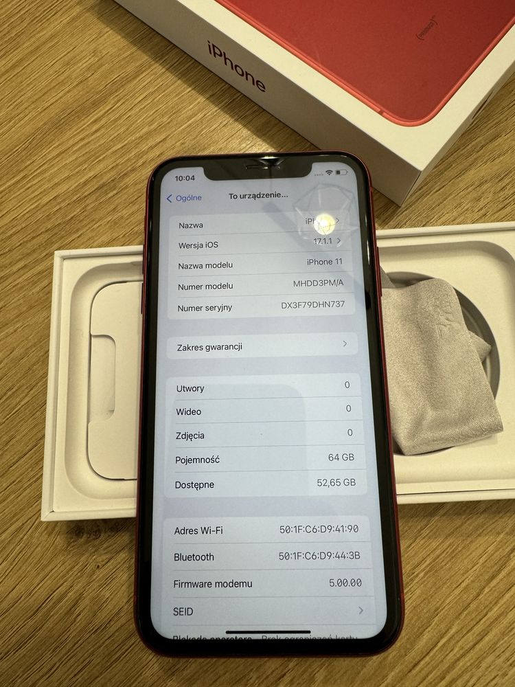 iPhone 11 64GB czerwony - product red, jak nowy, bateria 88%, etui