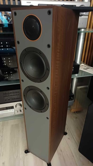 Colunas Monitor Audio Reference 3G – Acabamento Nogueira (Walnut)