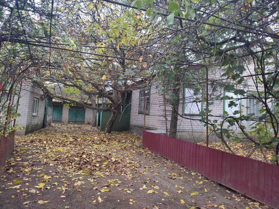 Продам будинок у селищі Лугове