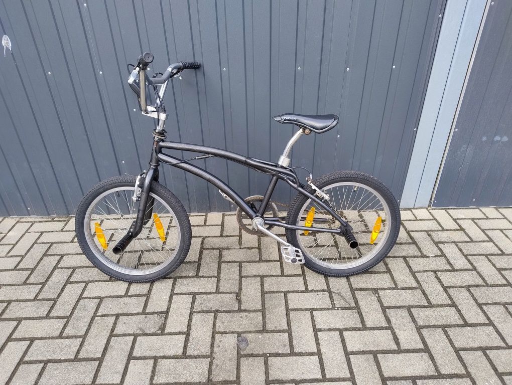 Rower BMX 20 cali plus 4 pegi