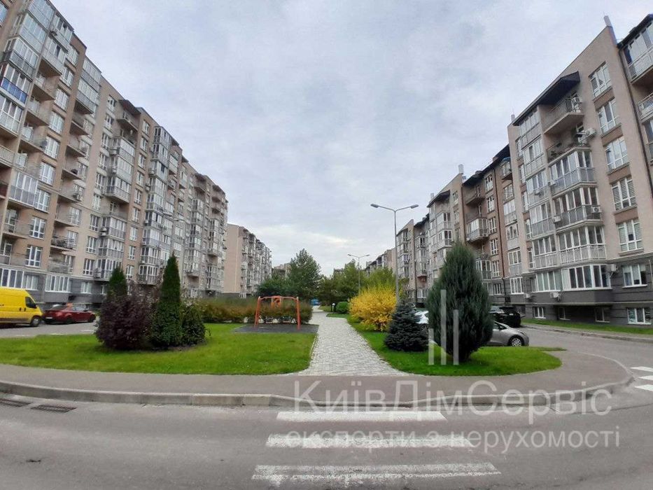 продаж квартири ЖК Кришталеві джерела Феофанія Голосіївський