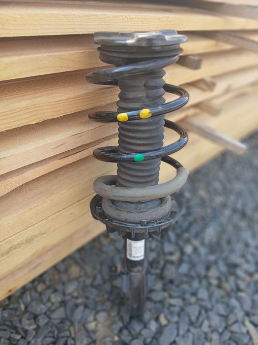 Стойка передня Mercedes-Benz Vito447 стойки пружина Mercedes-Benz Vito