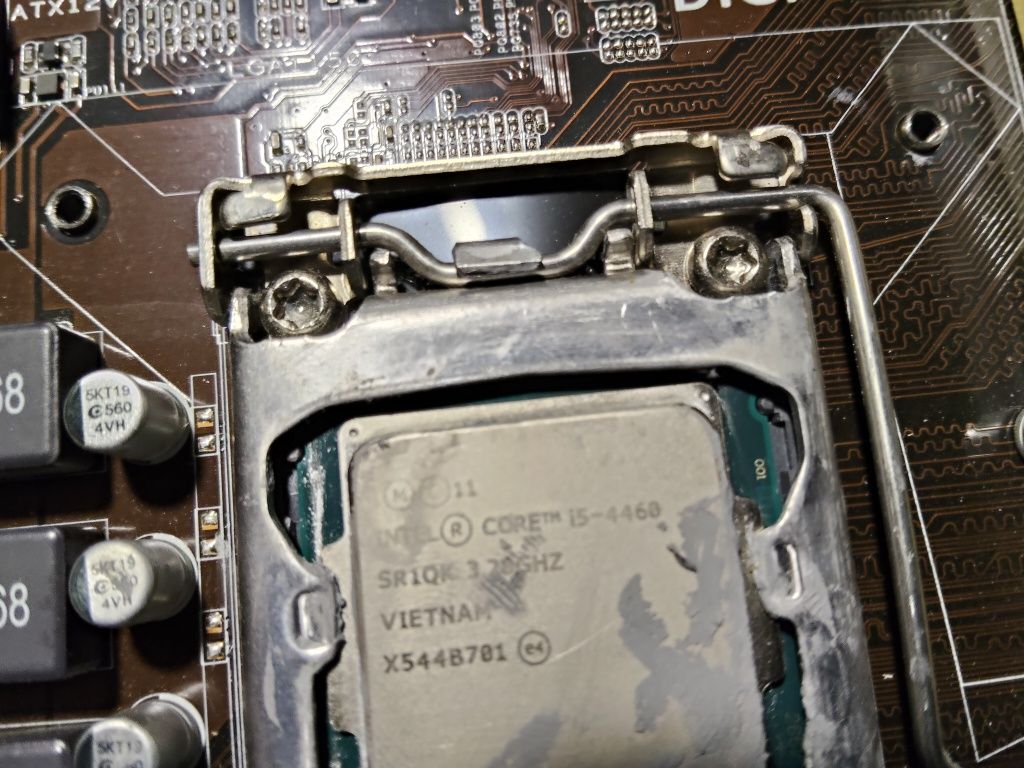 Płyta główna Asus HB1M-E procesor i5 i ram 8gb