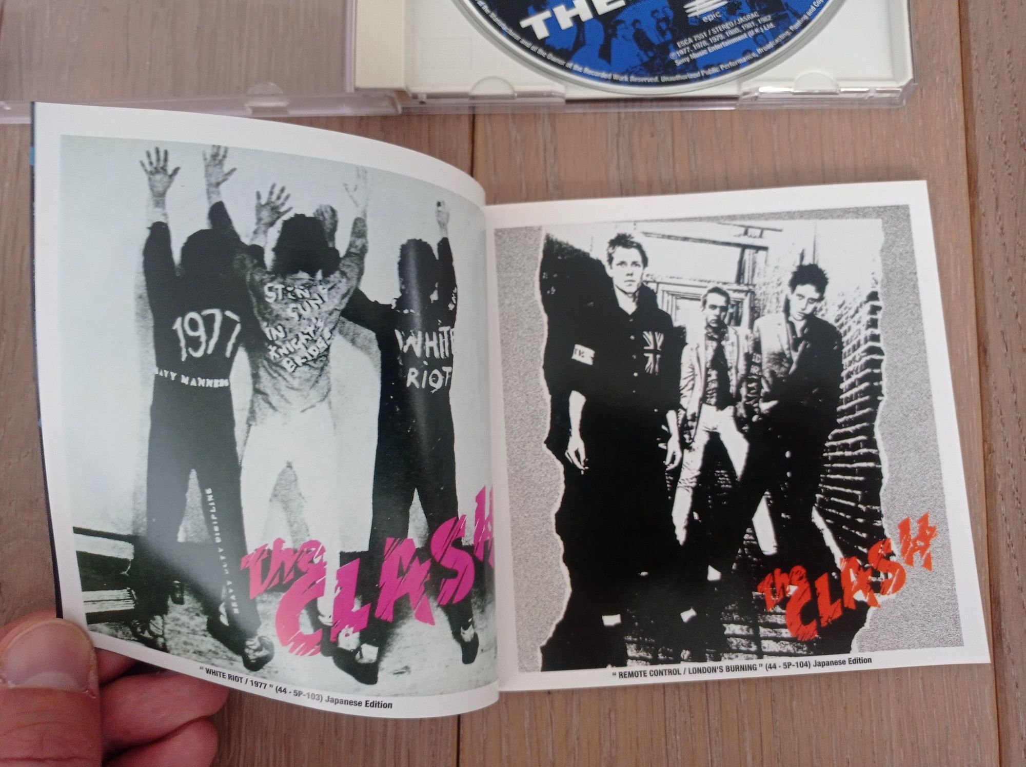 Płyta kompaktowa THE CLASH The Singles SHM CD Japończyk oryginał