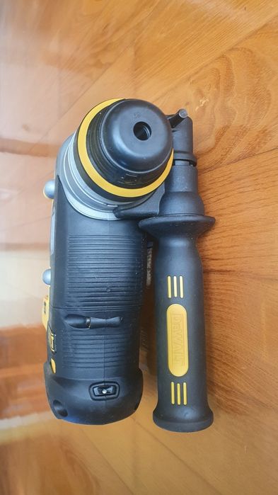 Młotowiertarka Dewalt DCH273 2x 5Ah, ładowarka. 2025. Nieużywany.