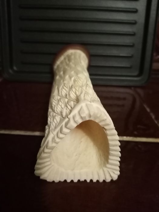 Ручка з різьбою ручна робота