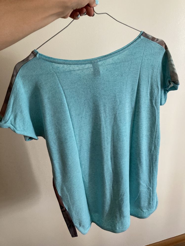 Blusa / T-shirt fluida azul turquesa