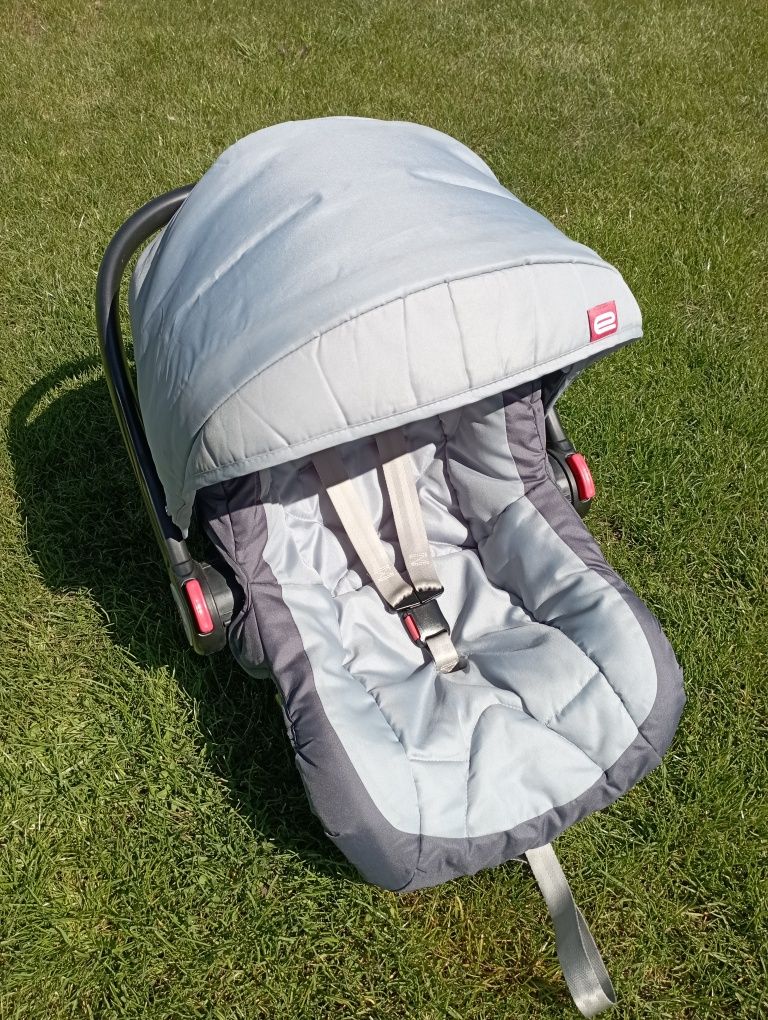 Fotelik niemowlęcy Espiro:Bezpieczne i komfortowe nosidełko dla dzieci