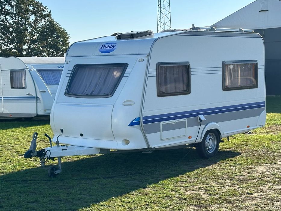 Hobby 400 SF z napędem i gwarancją. DMC 1100kg !!!  Przyczepa po dużym serwisie z fakturą.