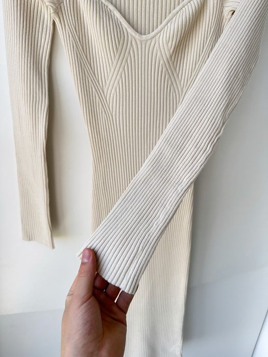 Бежеве пляття H&M