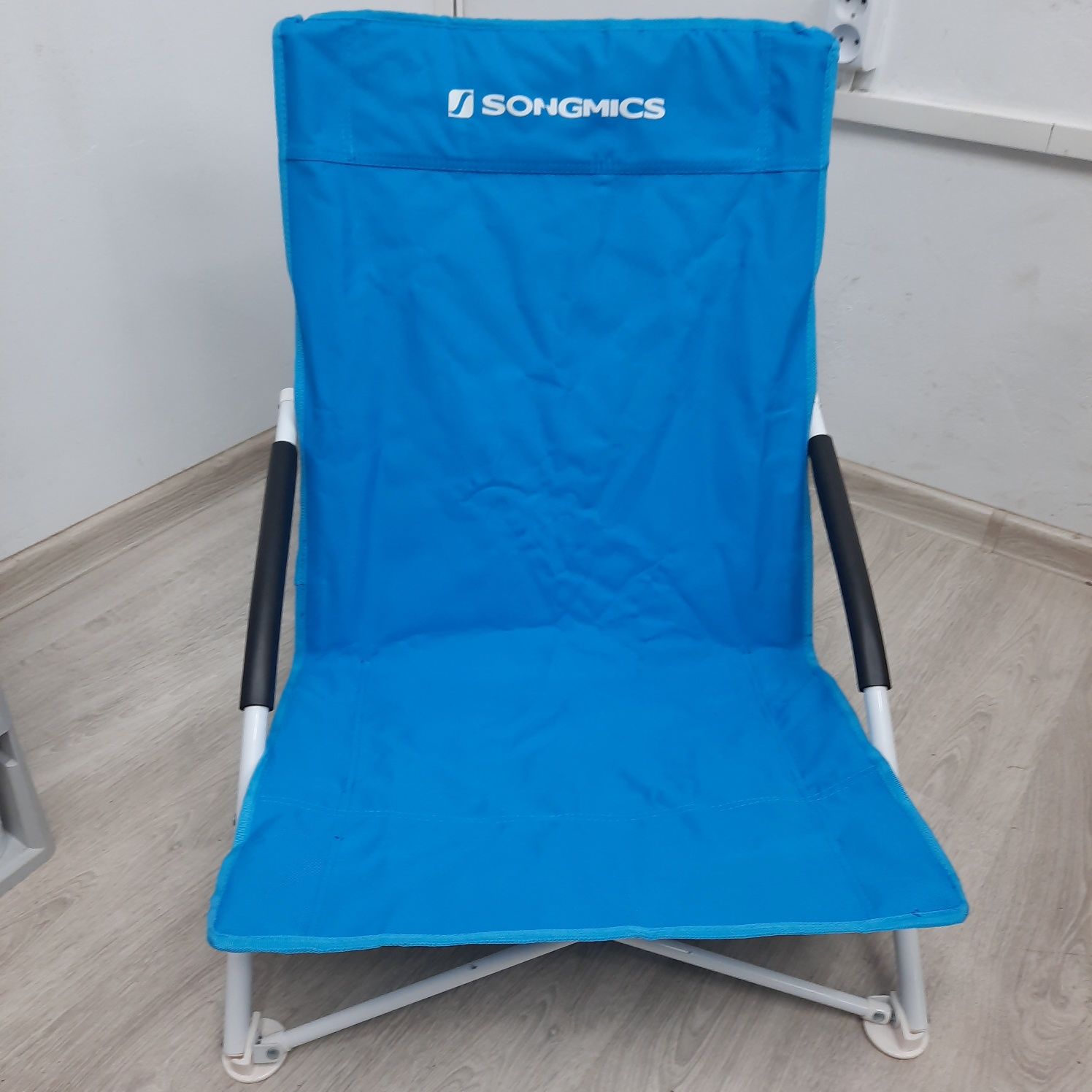 Krzesło turystyczne z oparciem Songmics GCB61BU odcienie niebieskiego