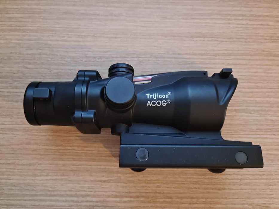 Trijicon ACOG Contains