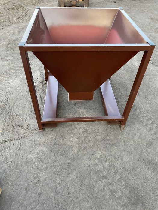 Kosz zasypowy, przyjęciowy , bufor, paczkarka zasobnik, bunkier.