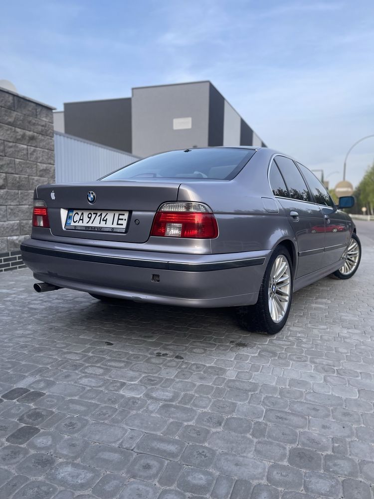Продам BMW 5 series (e39)