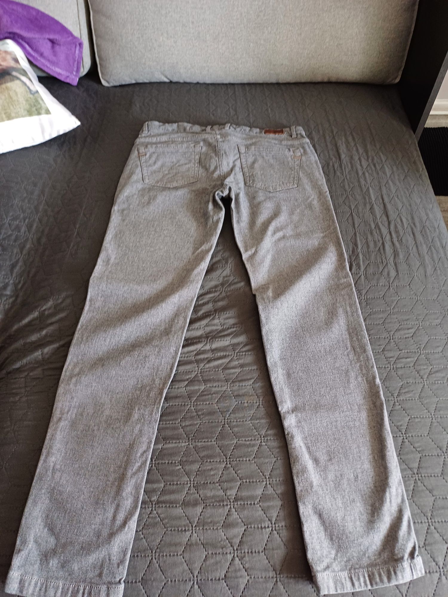 Męskie spodnie Reserved slim fit w rozmiarze 29