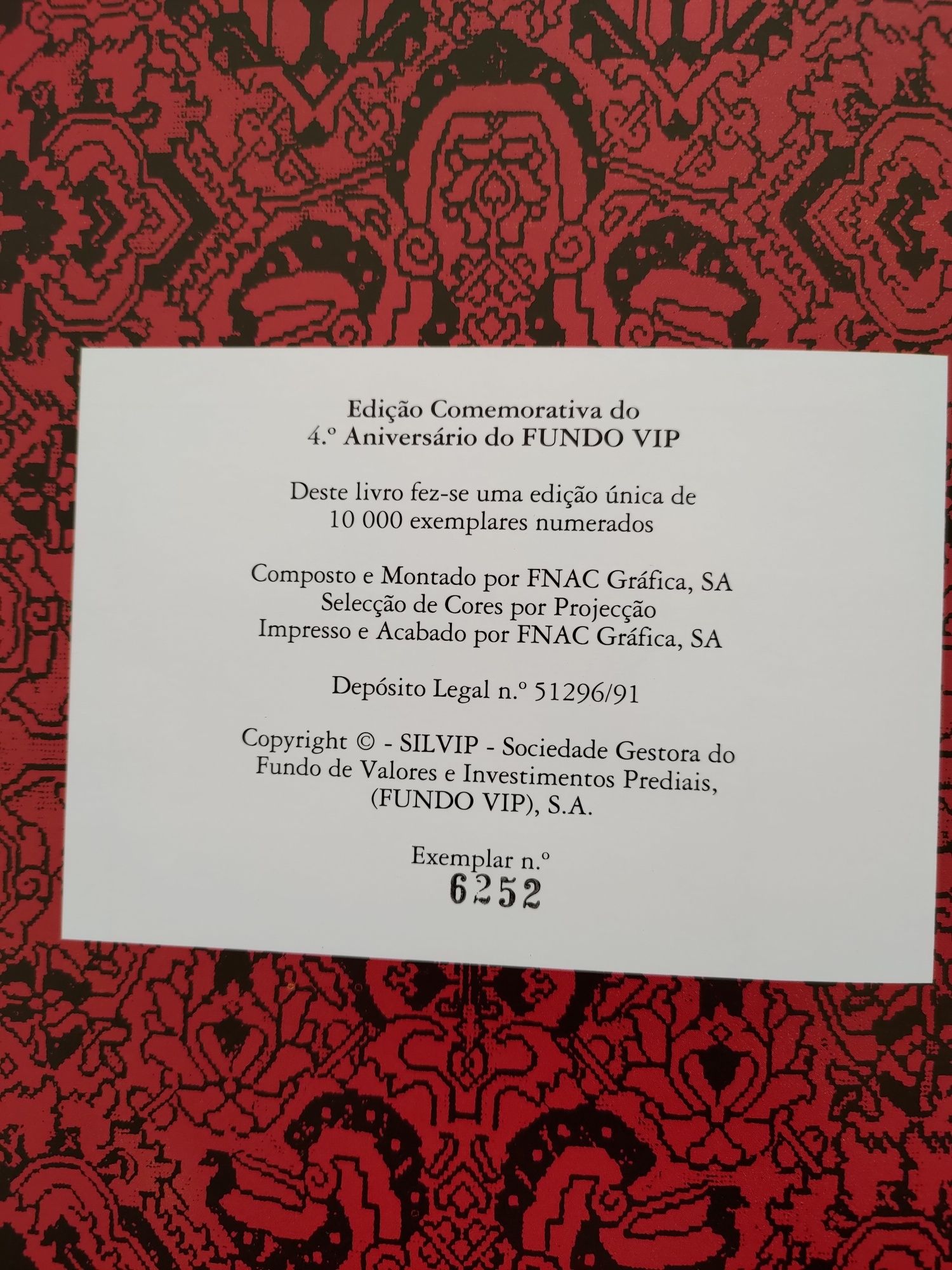 Tapetes de Arraiolos, de Teresa Pacheco Pereira