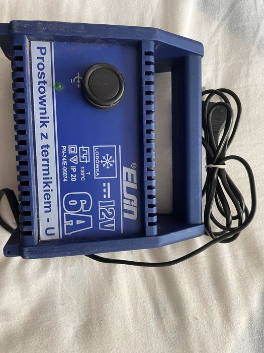 Prostownik Elsin 12V z termikiem do sprzętu turystyczneg