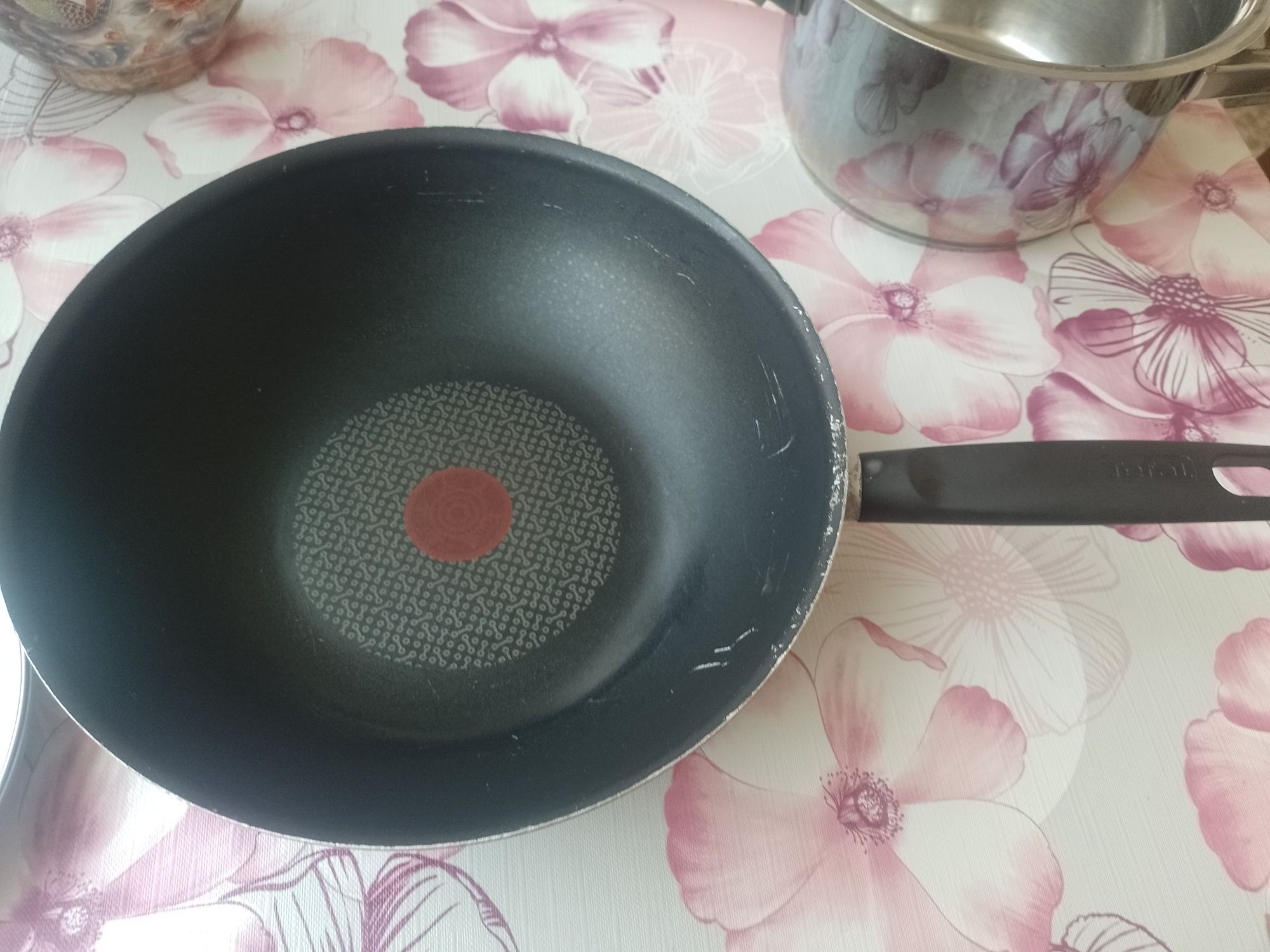 Patelnia Tefal duża i gleboka