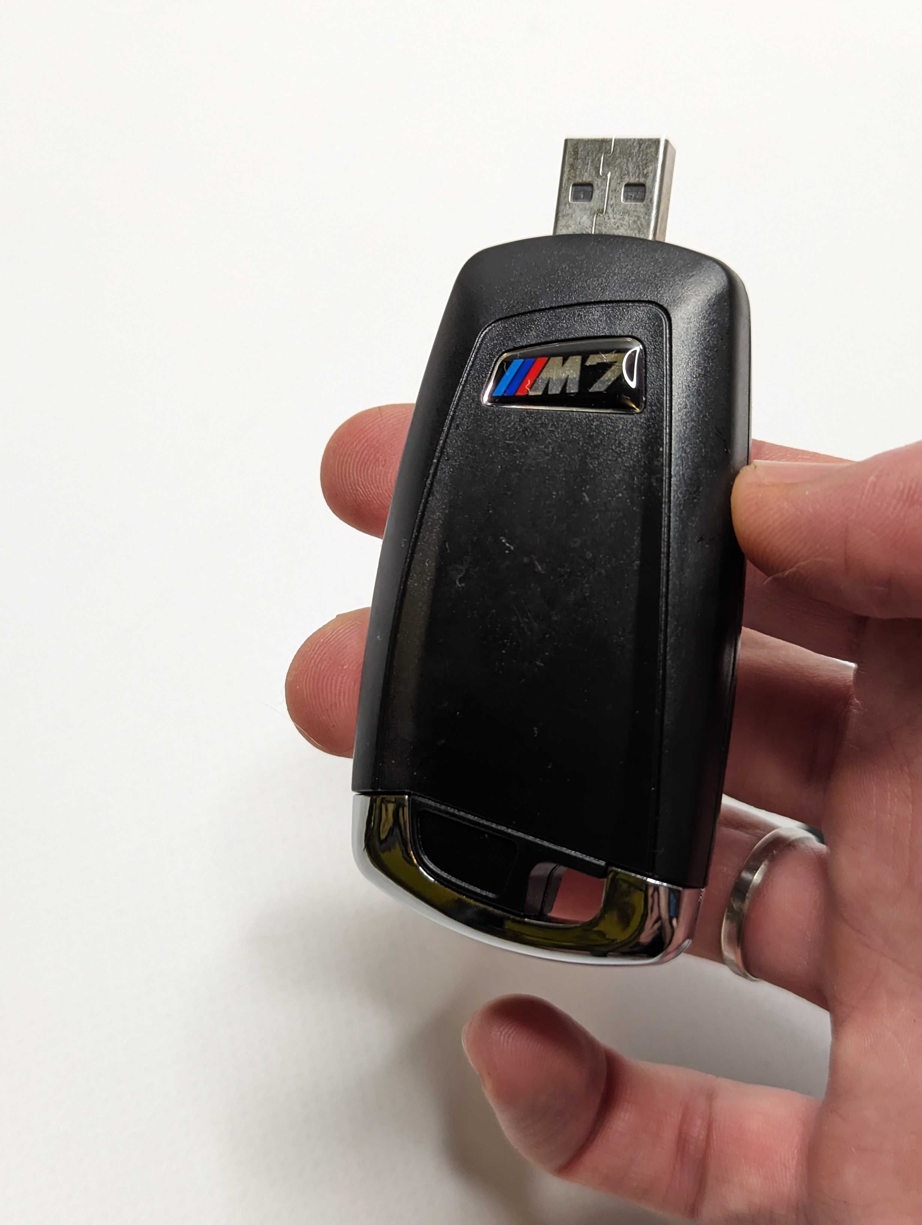 Подарочная флешка USB 32 GB Audi (Ауди)  BMW