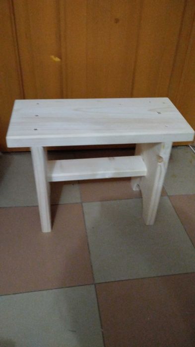 Стільчик дерев'яний