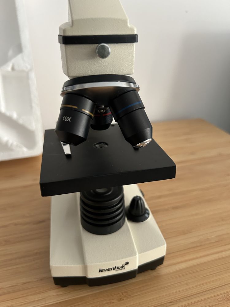 Mikroskop Levenhuk 2L/3L/D2L oraz preparaty biologiczne