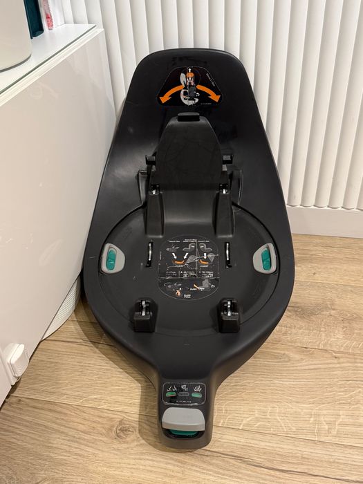 Fotelik samochodowy Cybex Cloud Z Spring Blossom z baza obrotowa