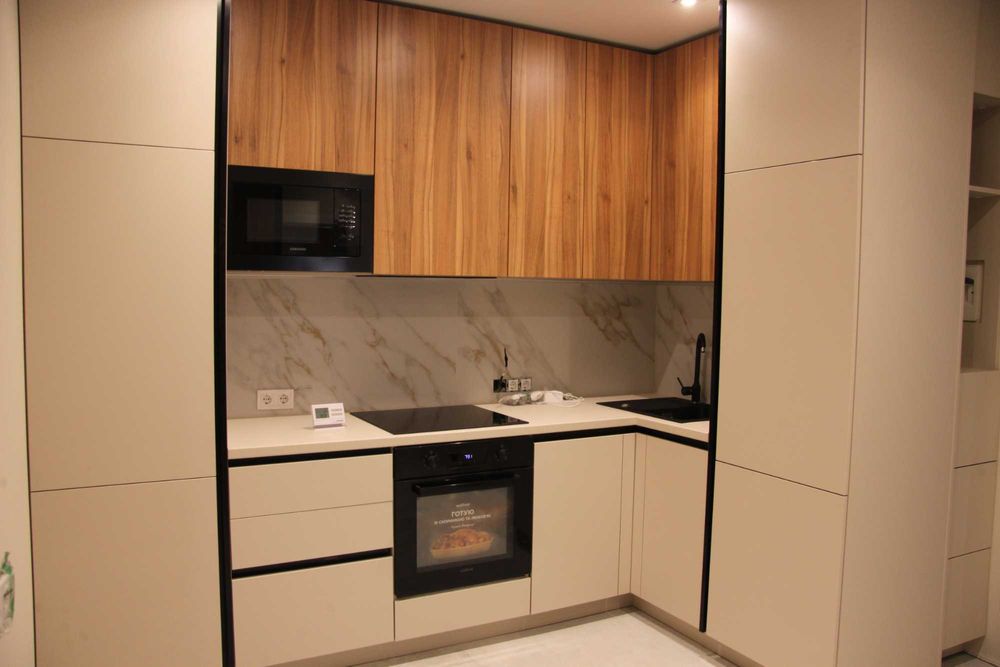 Кухня на замовлення, меблі на замовлення, Кухня Колона, під ключ