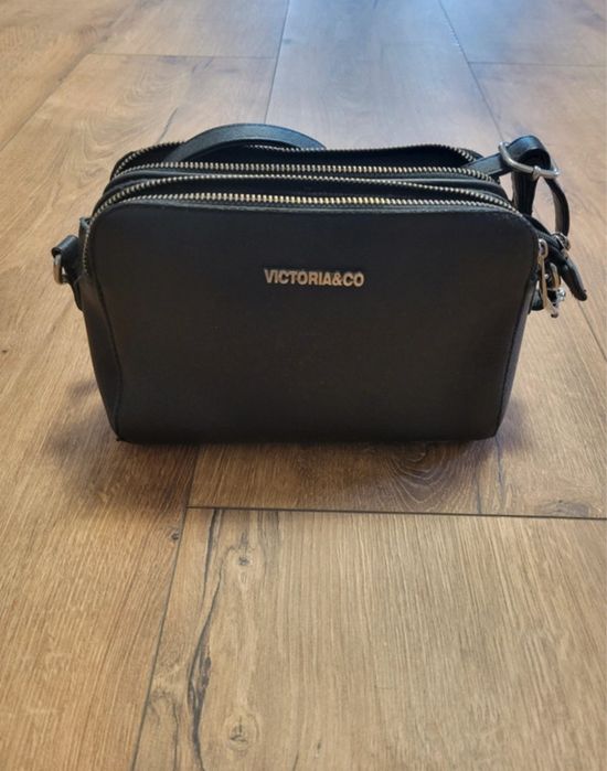 czarna torebka damska