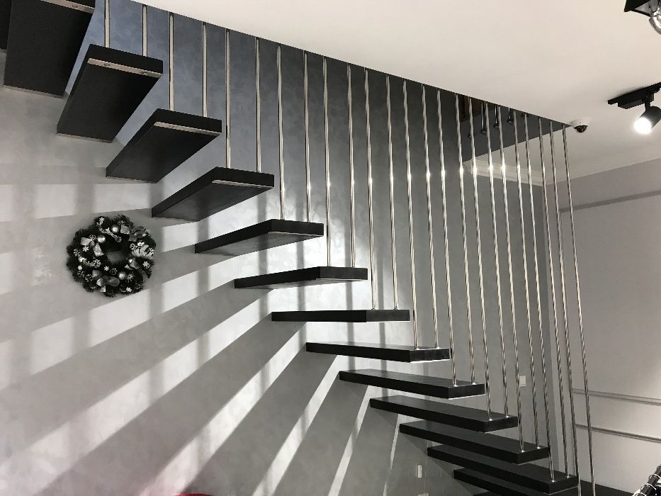 Сходи на замовлення / Перила