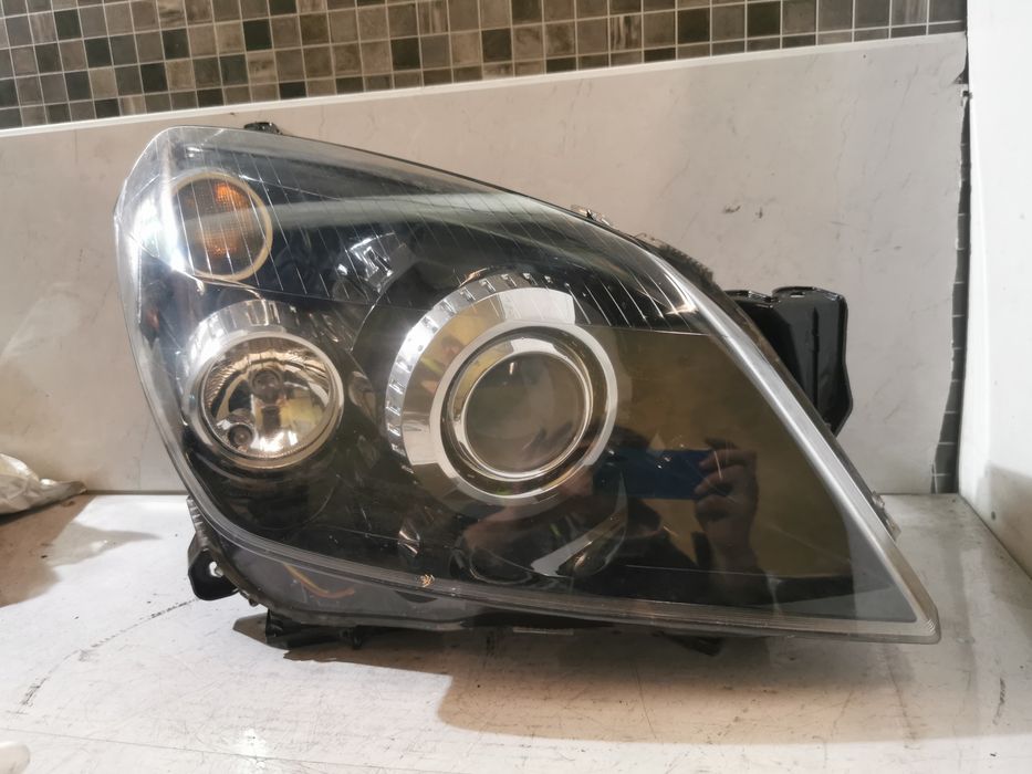 Stan BDB Lampa Bi Xenon Prawa Prawy Przód Opel Astra H III Europa