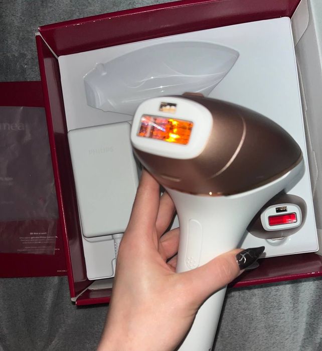 Фотоепілятор Lumea від Philips BRI973/00 серії 9900