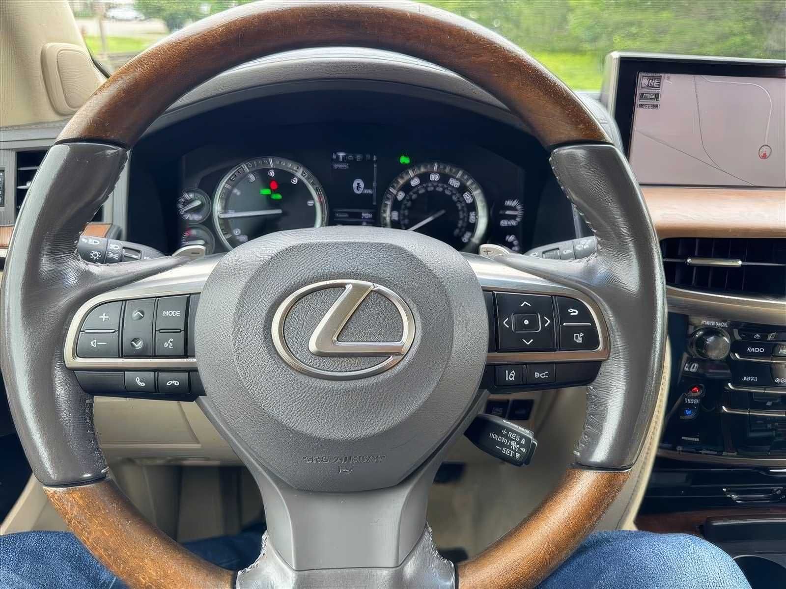 2017 Lexus LX 570