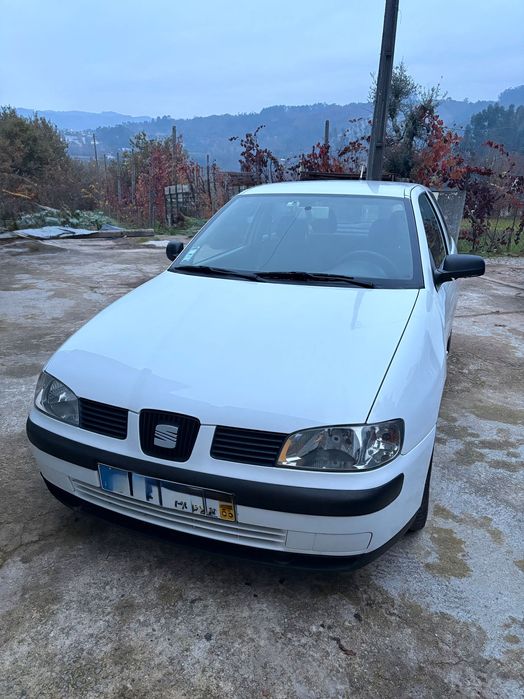 Seat Ibiza 5 lugares e 3 portas