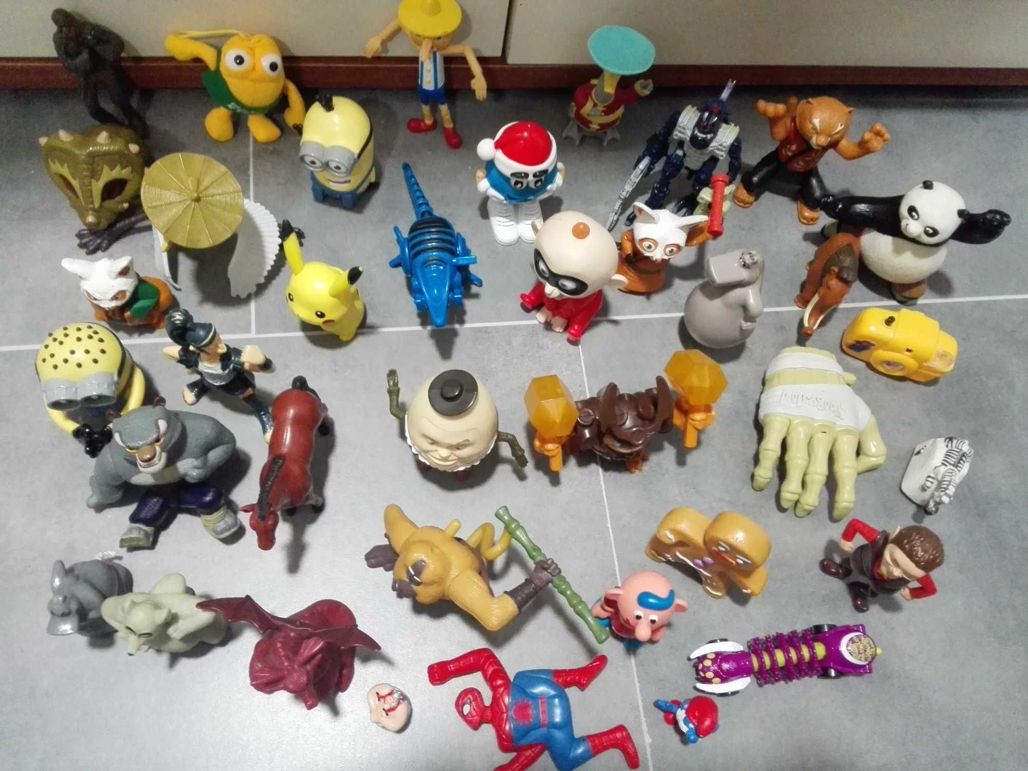 Figurki i inne duży zestaw