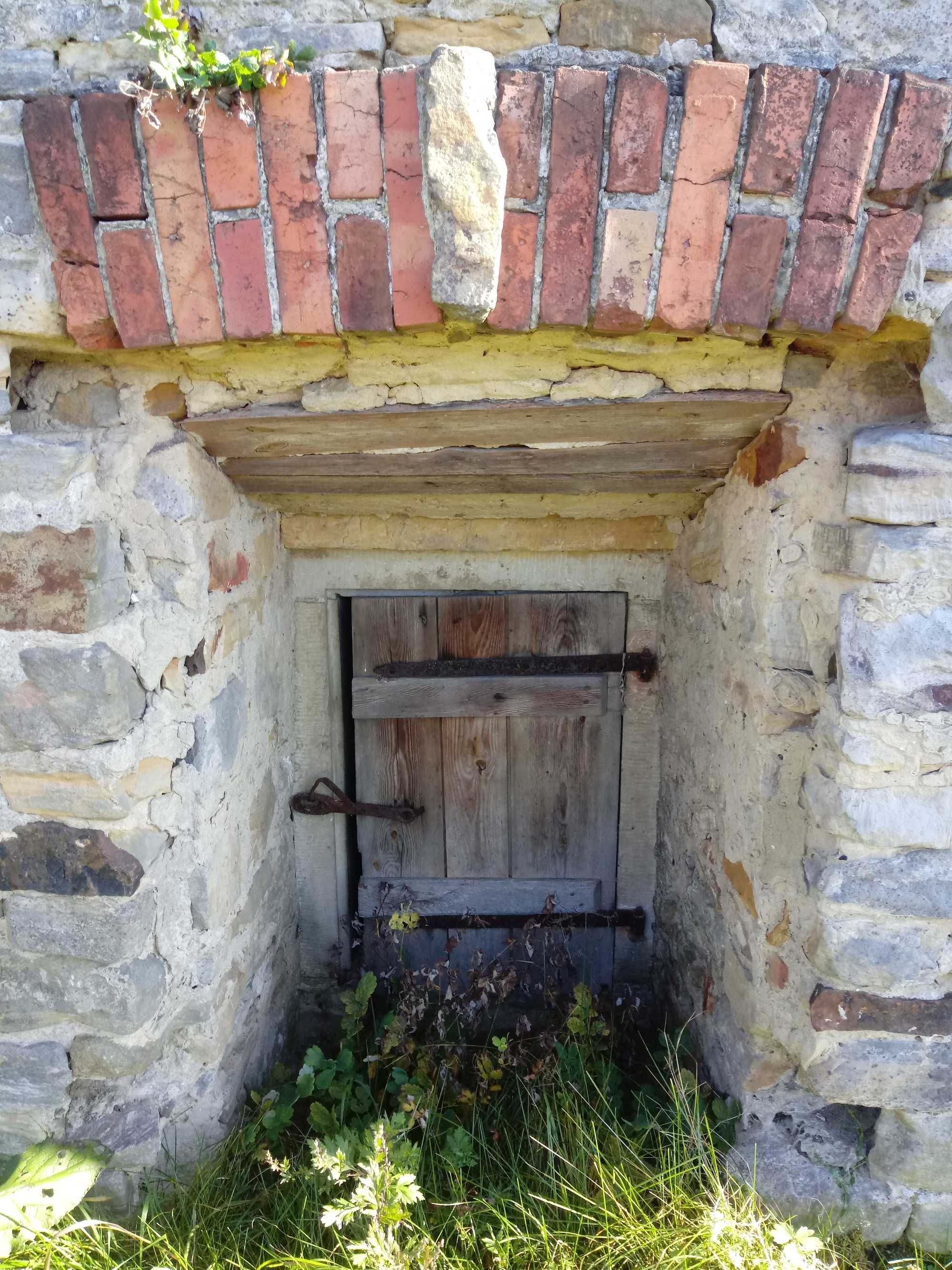 Kamień-Głazy-piaskowiec -ogród(ciosany do murowania)