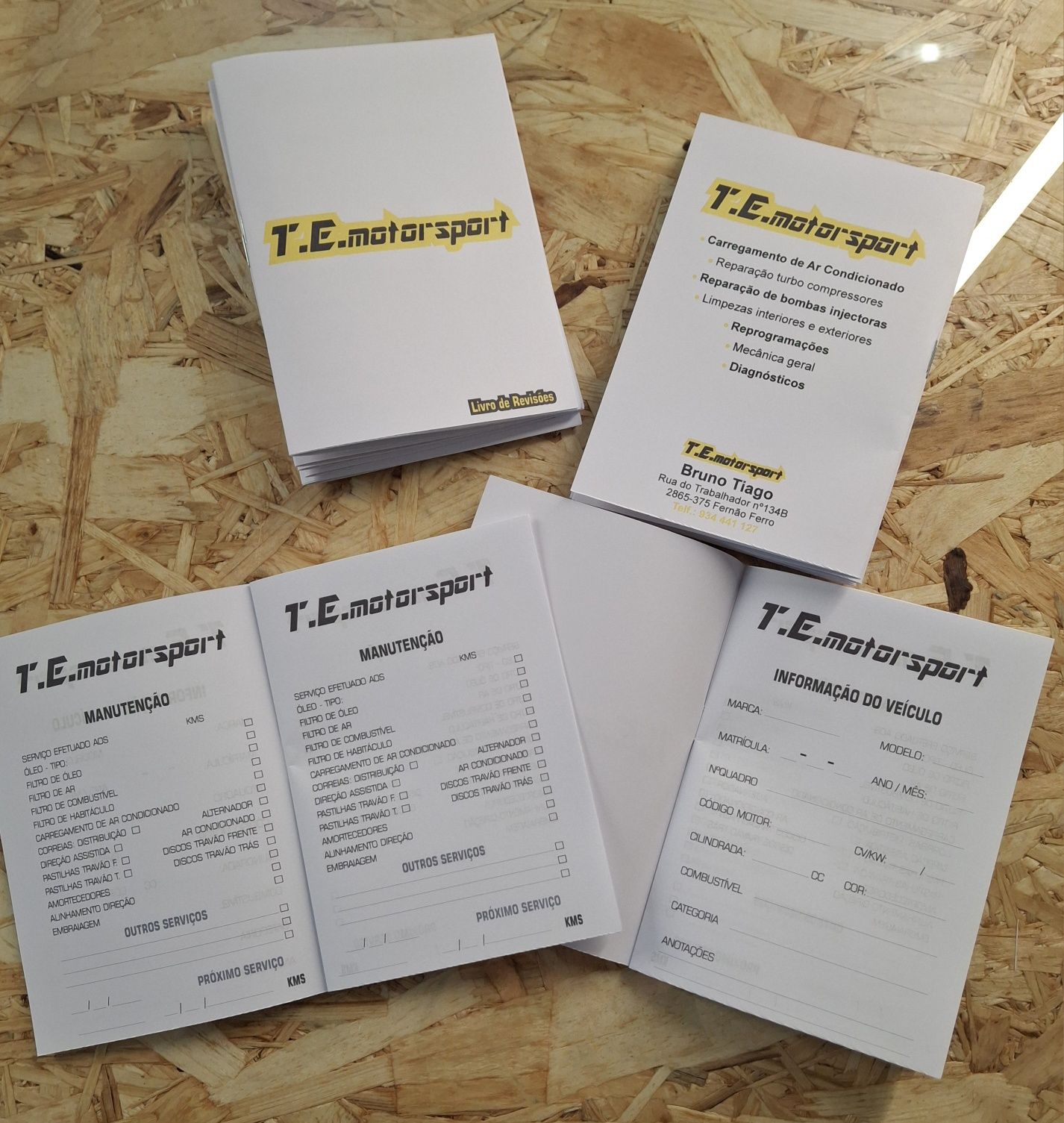Livros de revisão automóvel com o seu logótipo ou marca