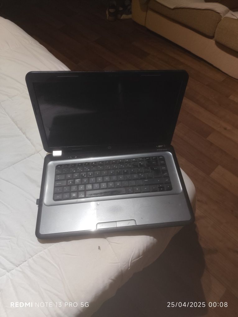 HP vendo ajeitar a peça de abrir para ele ligar bem mas trabalha