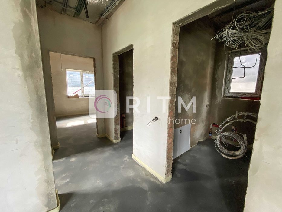 Продаж затишного будинку з газом у спокійному районі Луцька!