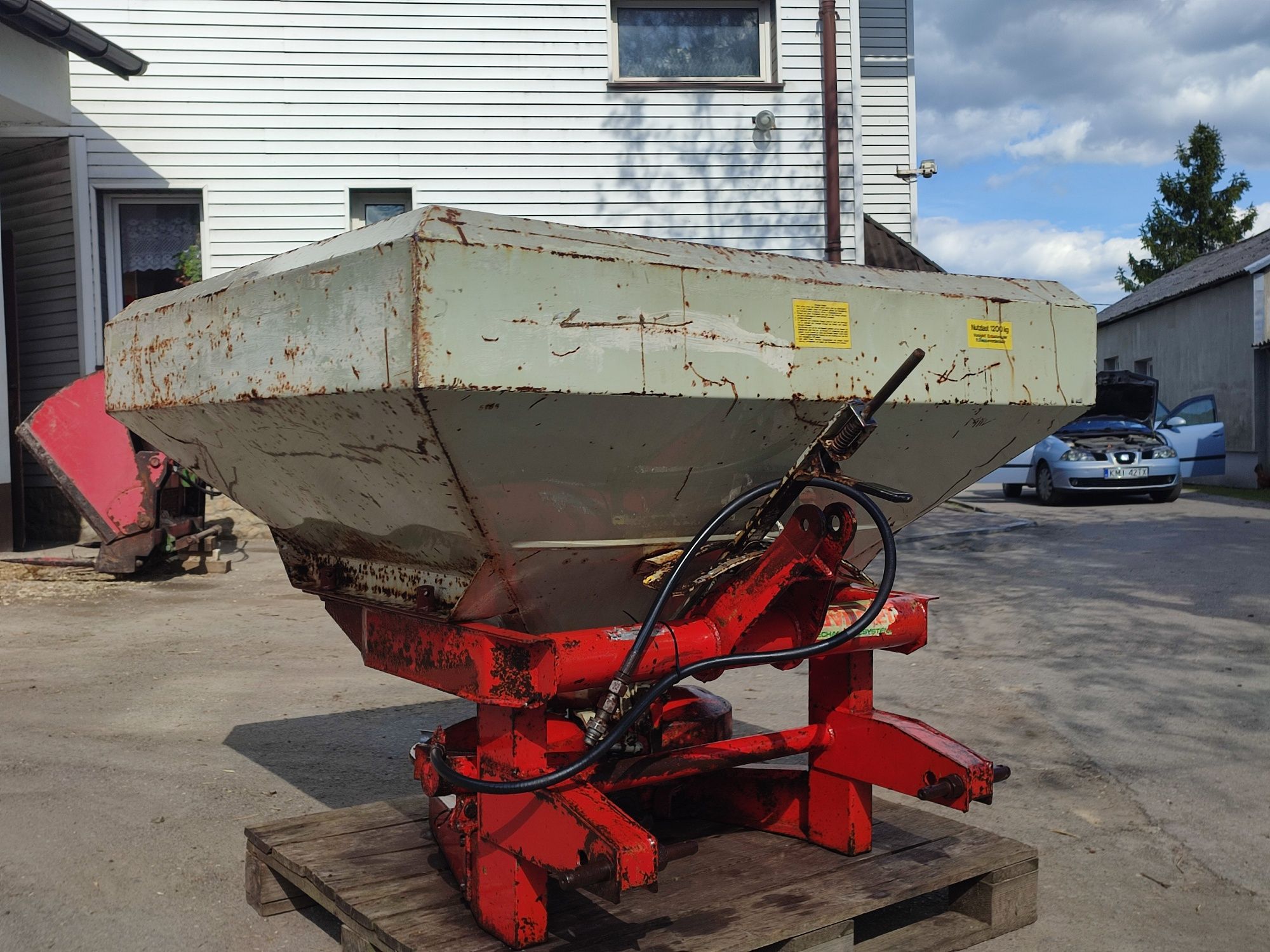 Rozsiewacz nawozu rauch komet zs/1000 N,kuhn mds , Amazone 902 Niemcy