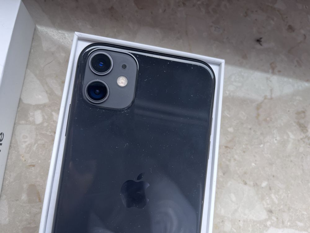 Iphone 11 uszkodzony 64GB