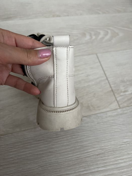 Бутінки для дівчинки