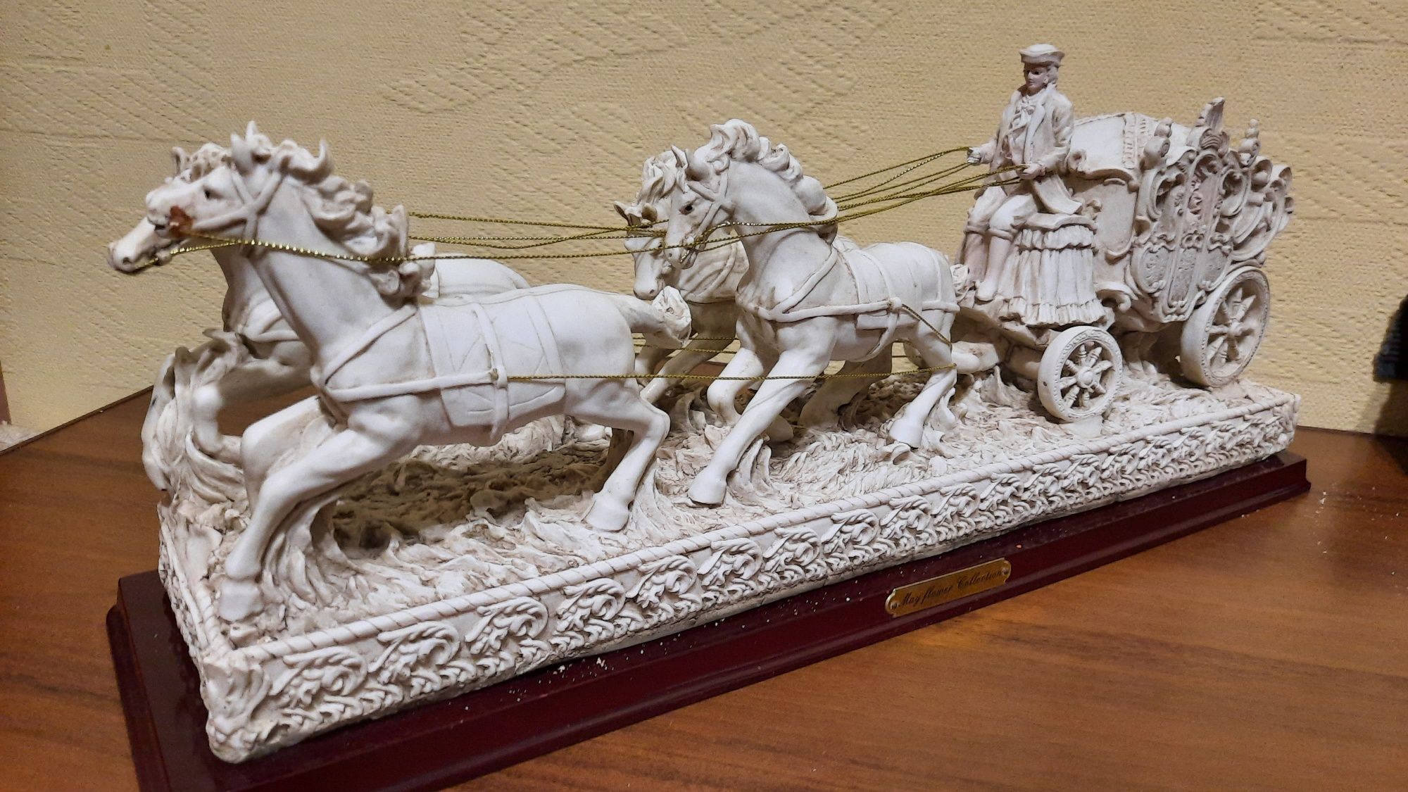 Статуетка карета з 4 кіньми, Італія