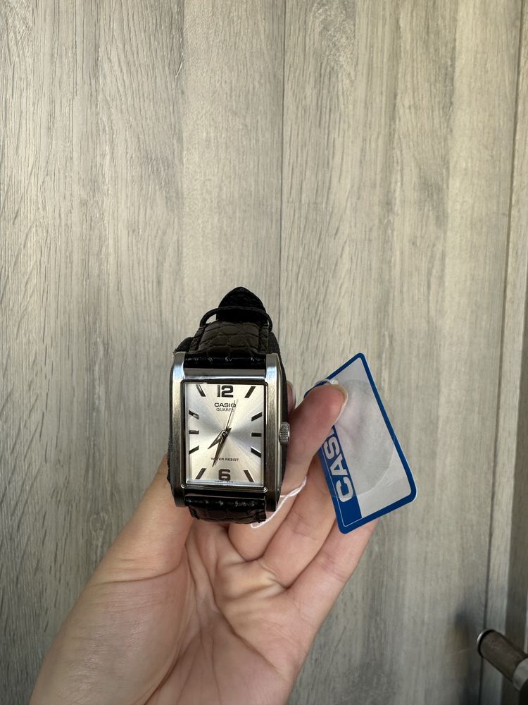 Жіночий годинник Casio LTP-1234LL-7A часи,old money